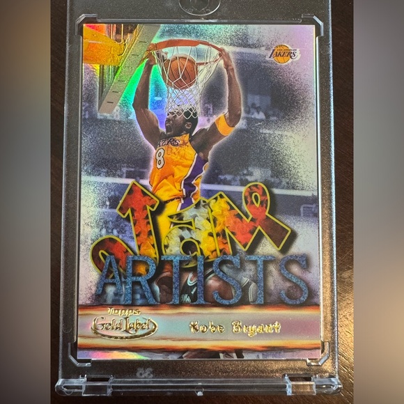 🛑SOLD🛑2000 Topps Gold Label Kobe Bryant Jam Artists Refractor #JA8 LA Lakers - Picture 1 of 2